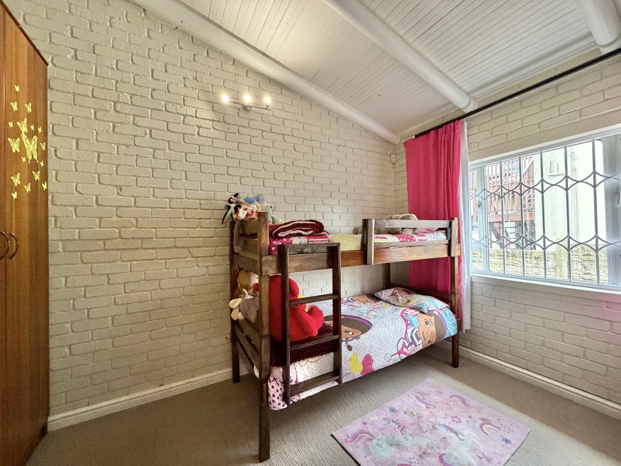 4 Bedroom Property for Sale in Wavecrest Eastern Cape